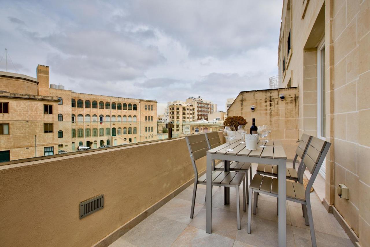Bright And Central 2 Bedroom Apartment In Sliema Extérieur photo