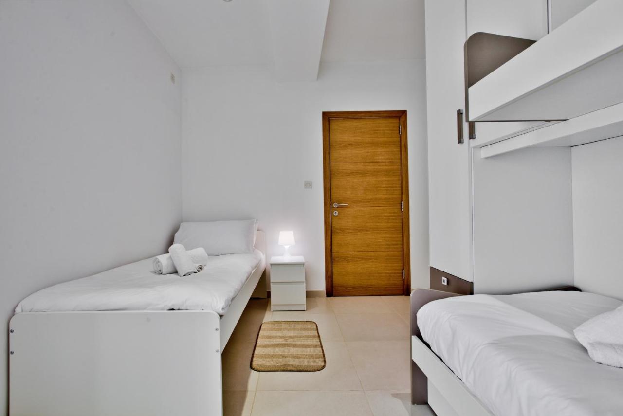 Bright And Central 2 Bedroom Apartment In Sliema Extérieur photo